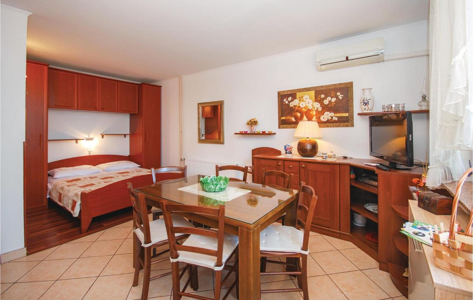 Beautiful Apartment In Lovran With Wifi Exterior photo