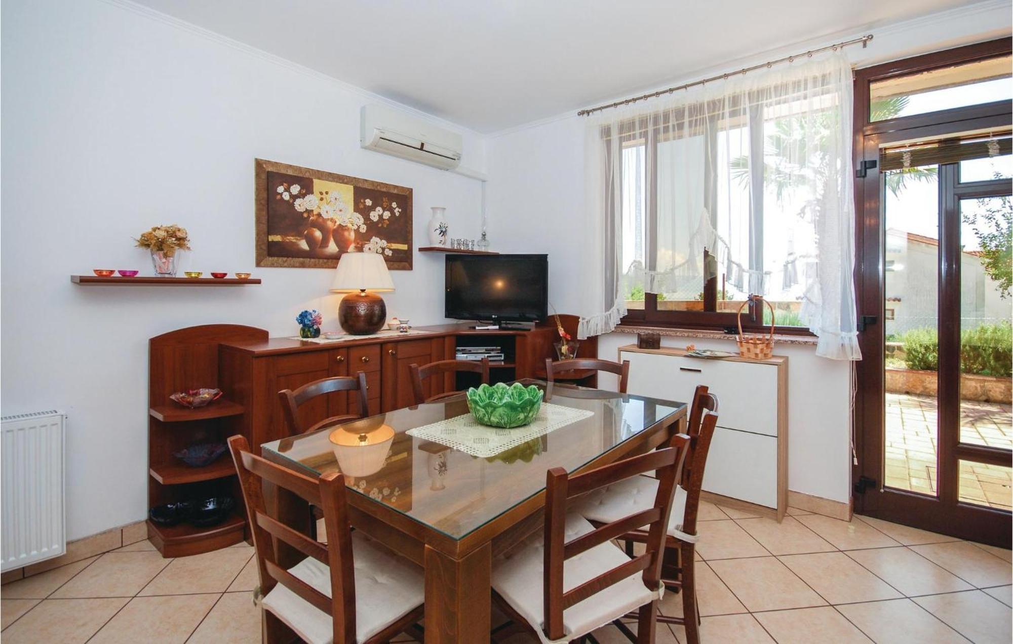 Beautiful Apartment In Lovran With Wifi Exterior photo