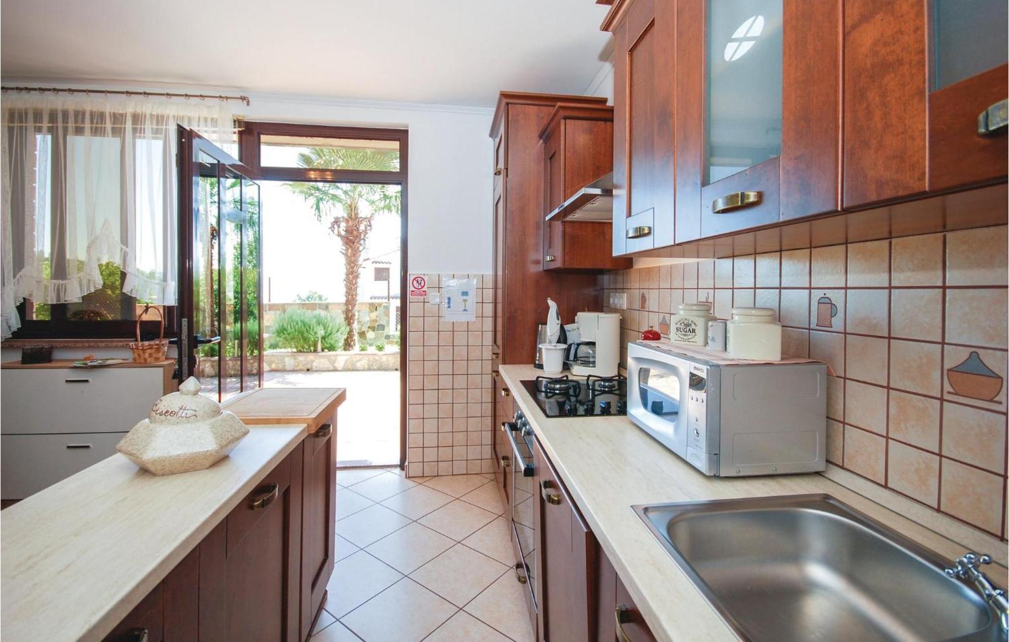 Beautiful Apartment In Lovran With Wifi Exterior photo